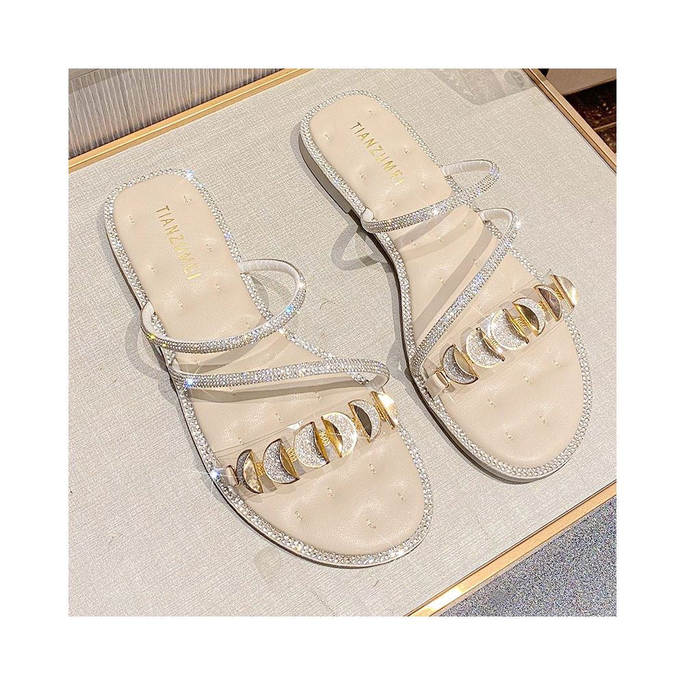 Water Diamond Sandals Women s Fairy Style Flat Bottom 2025 Summer New Style Fashionable and Beautiful Women s Dress Cool Slippers for Outer Wear