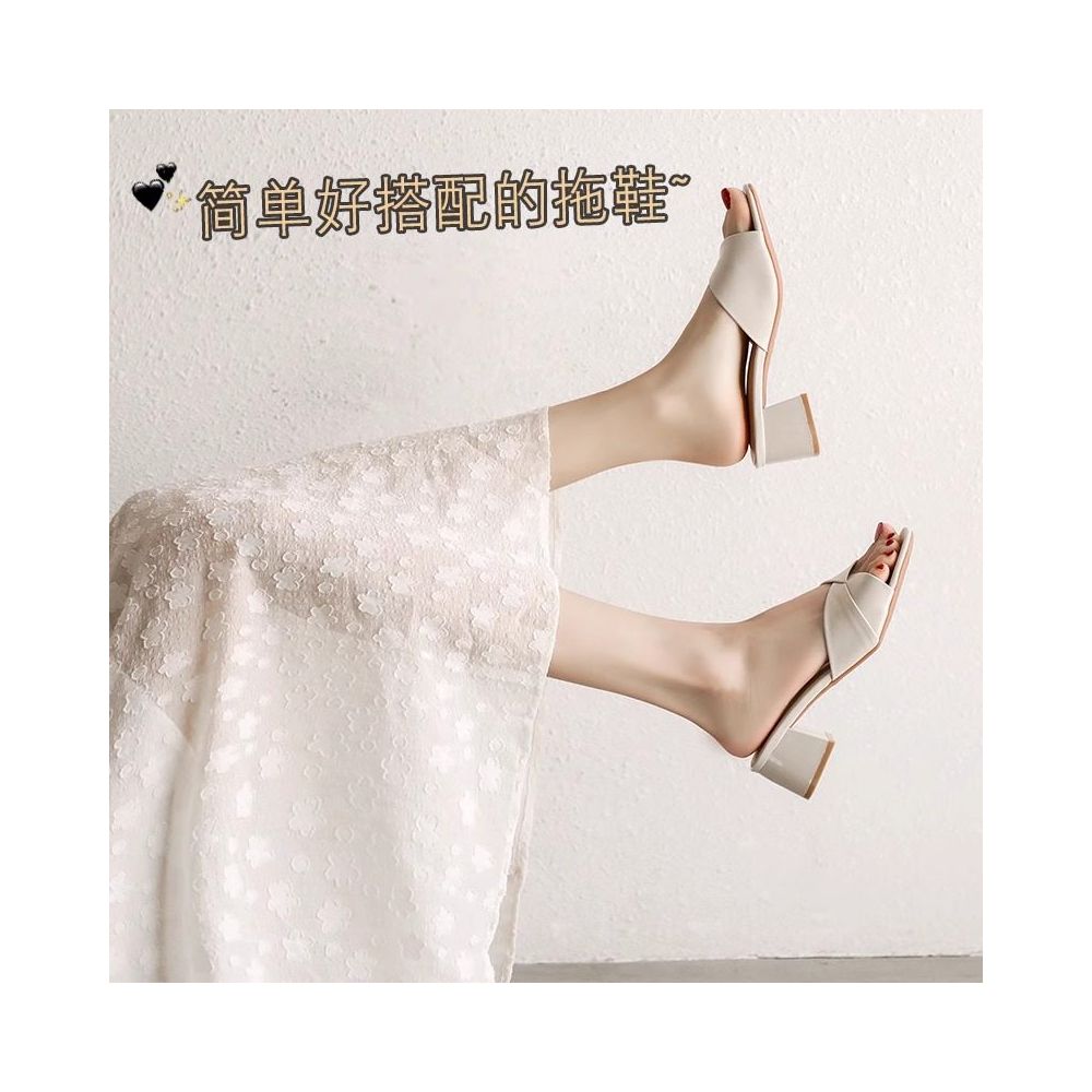 Brand genuine leather discounted slippers for women s outdoor wear in the spring and summer of 2025 fashionable new styles with medium heels thick heels and high heels for women image 3