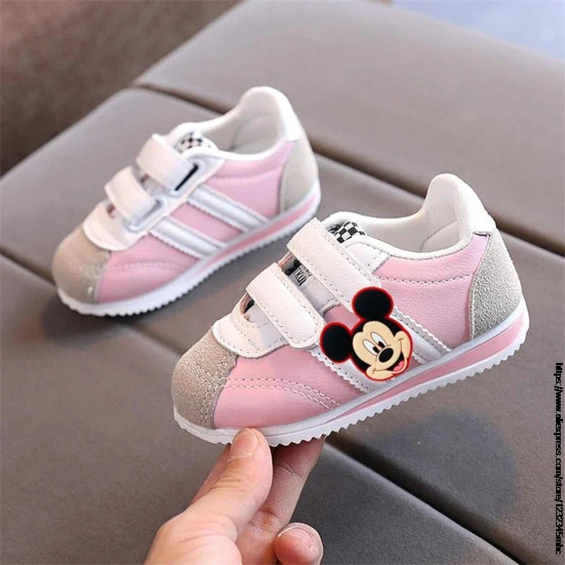 Kids Sport Shoes Mickey Minnie Shoes Girls Sneakers Tenis Infanti Breathable Antislip Children Duck Shoes Chaussure Enfant