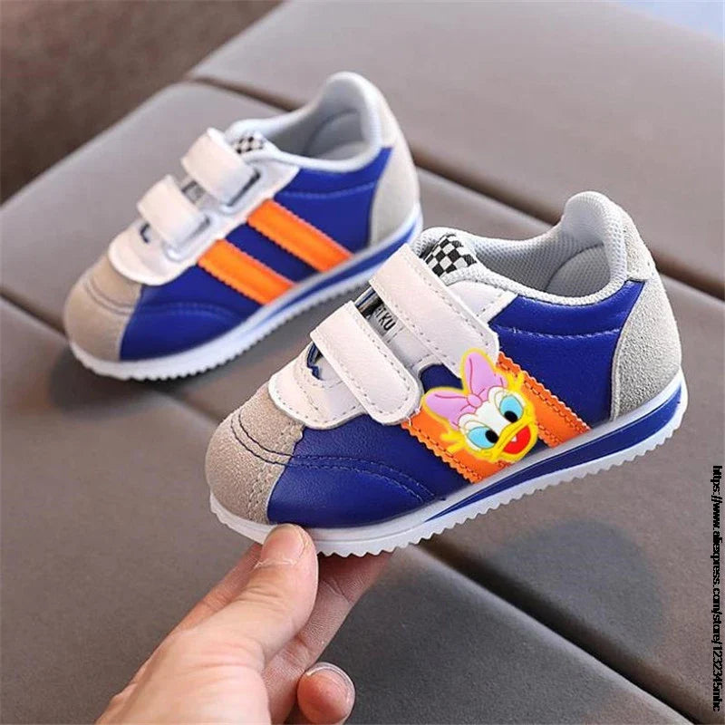 Kids Sport Shoes Mickey Minnie Shoes Girls Sneakers Tenis Infanti Breathable Antislip Children Duck Shoes Chaussure Enfant