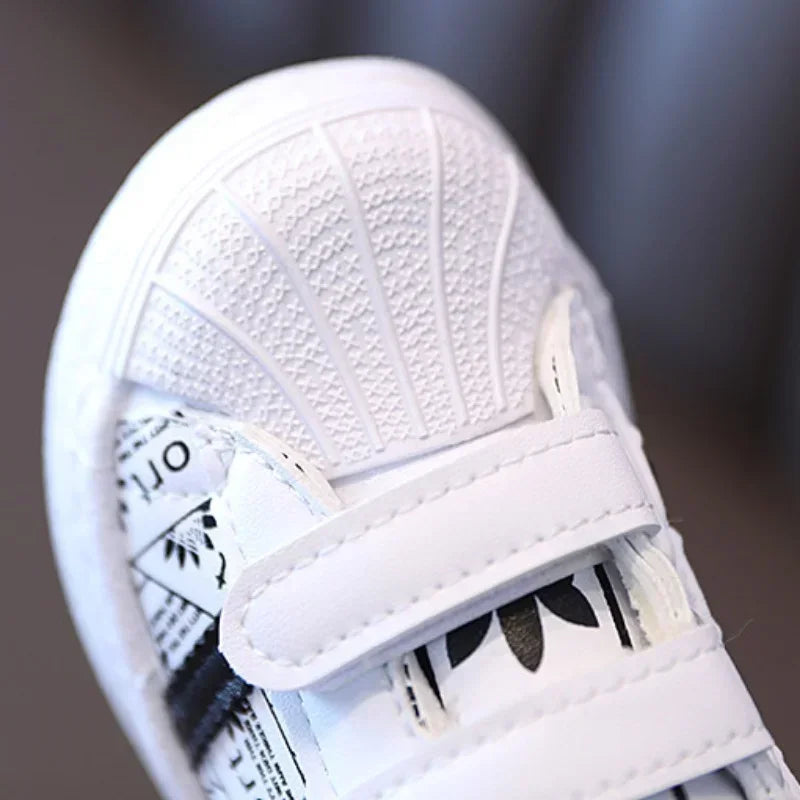 Children's Sneakers Kids Fashion Design White Non-slip Casual Shoes Boys Girls Hook Breathable Sneakers Toddler Outdoor Shoes