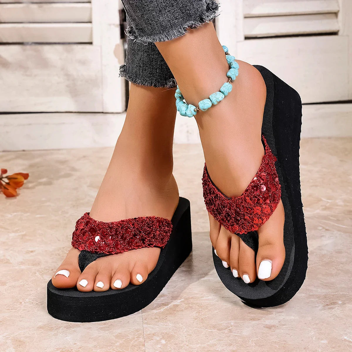 Fashionable New Round Toe Comfortable Beach Sandals Summer Outdoor Wear Flip-flops Lightweight Non-slip Flat Women's Slippers