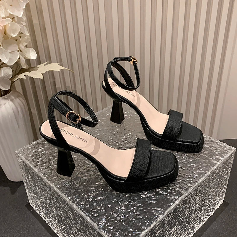 2025 Summer Fashionable Women's Shoes Thick Sole Ankle Strap High Heel Waterproof Platform Shoes Pink Sandals 9cm